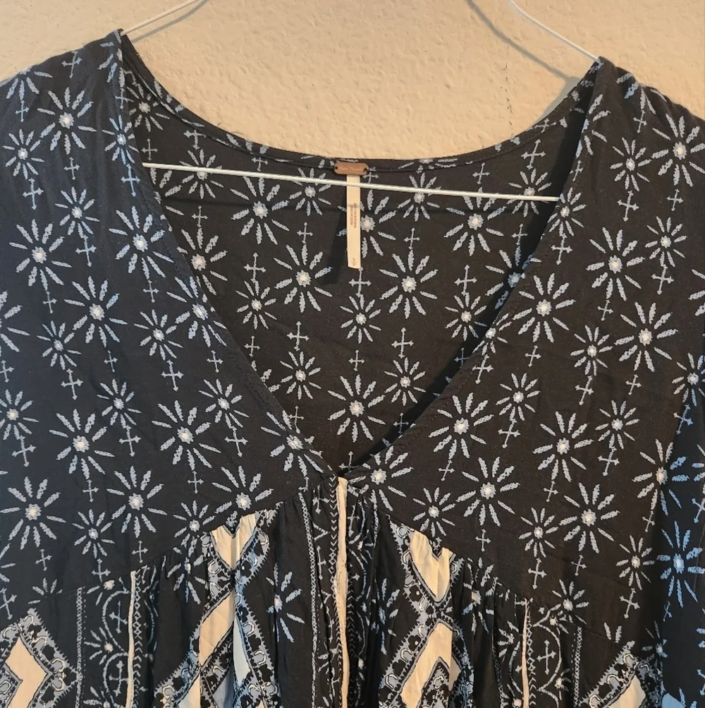 Free People Down By The Bay Tunic Blue Floral Print size small